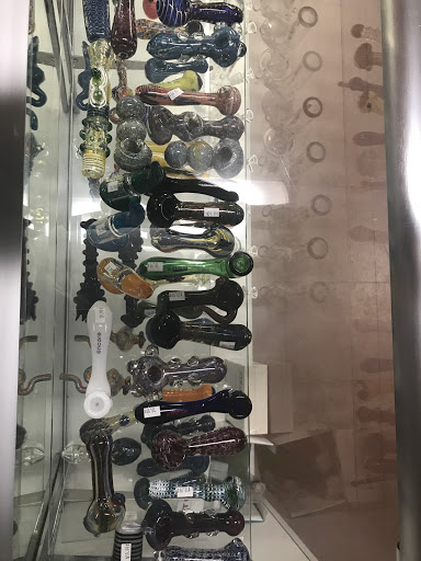 Tobacco Shop «HotBox Smoke Shop», reviews and photos, 9514 Reseda Blvd #7, Northridge, CA 91324, USA
