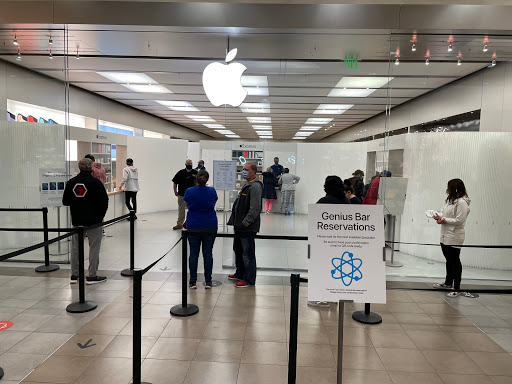 Computer Store «Apple Fashion Place», reviews and photos, 6191 State St, Murray, UT 84107, USA