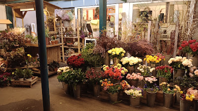 Girls & Roses à Paris