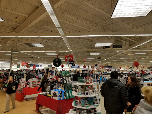 Department Store «Marshalls & HomeGoods», reviews and photos, 6128 Grand Ave, Gurnee, IL 60031, USA