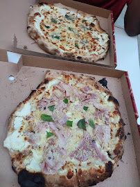 Plats et boissons du Pizzeria Pizza La Belle Vie à Lyon - n°15