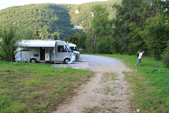 aire de stationnement camping car à Nans-Sous-Sainte-Anne (Doubs 25)