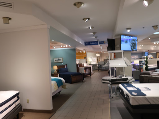 Furniture Store «HOM Furniture», reviews and photos, 415 4th St, Sioux City, IA 51101, USA