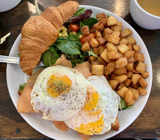 Popping Yolk Cafe
