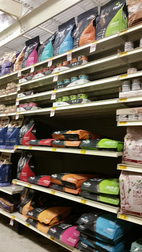 Pet Supply Store «PetSmart», reviews and photos, 6019 Wade Hampton Blvd, Taylors, SC 29687, USA