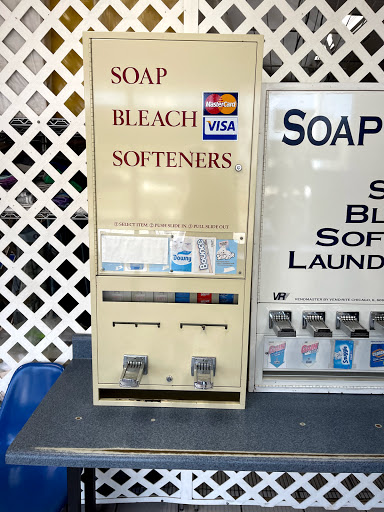 Laundromat «Zephyrhills Laundromat», reviews and photos, 37852 FL-54, Zephyrhills, FL 33542, USA