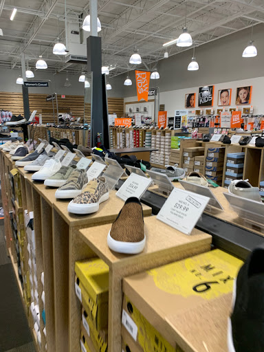 Shoe Store «DSW Designer Shoe Warehouse», reviews and photos, 2921 Rio Grande Blvd #100, Euless, TX 76039, USA