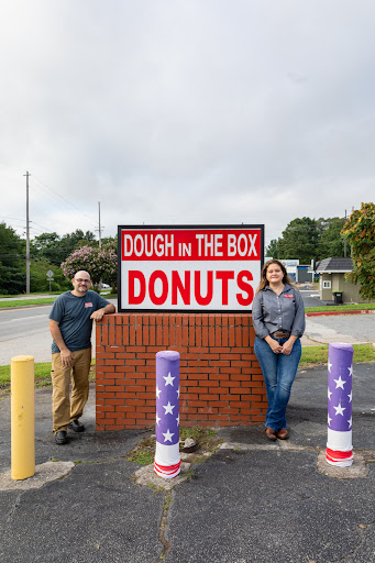 Donut Shop «Dough In The Box», reviews and photos, 3184 Austell Rd SW, Marietta, GA 30008, USA