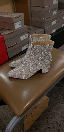 Shoe Store «DSW Designer Shoe Warehouse», reviews and photos, 13711 S Tamiami Trail, Fort Myers, FL 33912, USA