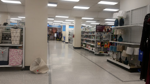 Clothing Store «Ross Dress for Less», reviews and photos, 2753 E Eastland Center Dr, West Covina, CA 91791, USA