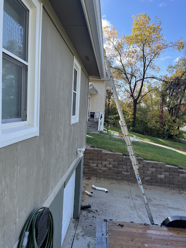 Roofing Contractor «McKinnis Inc.», reviews and photos, 164 S 1st St, Blair, NE 68008, USA