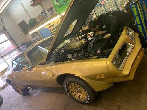 Auto Repair Shop «Welsh Automotive Specialties», reviews and photos, 401 Lincoln Hwy, Exton, PA 19341, USA