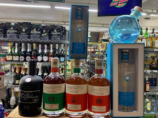 Liquor Store «Telegraph Liquor Store», reviews and photos, 11063 Telegraph Rd, Taylor, MI 48180, USA