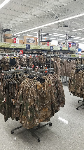 Sporting Goods Store «Academy Sports + Outdoors», reviews and photos, 14260 Manchester Rd, Manchester, MO 63011, USA