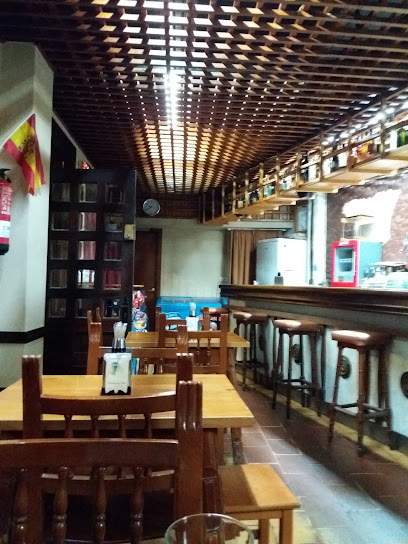Restaurante O Que Faltaba - Rúa dos Ánxeles, 26, bajo, 15300 Betanzos, A Coruña, Spain