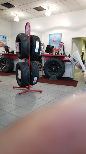 Tire Shop «Discount Tire Store - Clinton Township, MI», reviews and photos, 33633 Gratiot Ave, Charter Twp of Clinton, MI 48035, USA