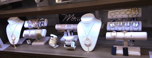 Gift Shop «The Paper Store», reviews and photos, 855 Grand Army of the Republic Hwy, Somerset, MA 02726, USA