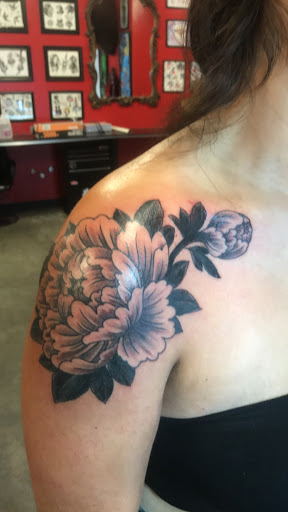 Tattoo Shop «Legend Tattoo», reviews and photos, 8303 Burnet Rd #2, Austin, TX 78757, USA
