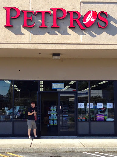 Pet Pros Vancouver, 13215 SE Mill Plain Blvd, Vancouver, WA 98684, USA, 