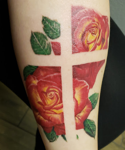 Tattoo Shop «Wyze Guyz Tattoo Parlor», reviews and photos, 3012 Lee Trevino Dr B, El Paso, TX 79936, USA