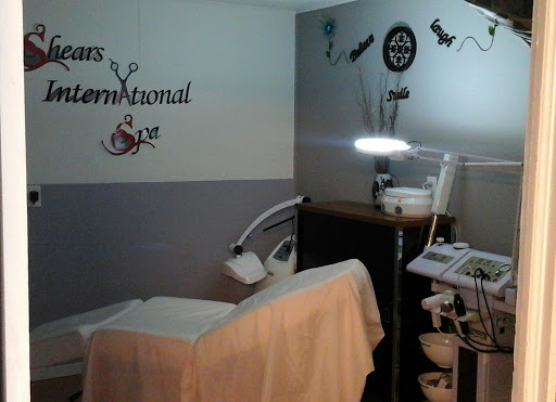 Hair Salon «Shears International Hair Salon», reviews and photos, 615 9th Ave, Longmont, CO 80501, USA