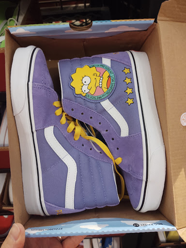 Shoe Store «Vans», reviews and photos, 485 N Tustin St, Orange, CA 92867, USA