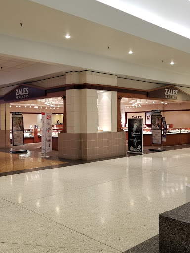 Jewelry Store «Zales - The Diamond Store», reviews and photos, 1665 State Hill Rd k-1, Wyomissing, PA 19610, USA