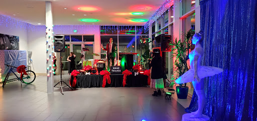 BMW Dealer «Chapman BMW On Camelback», reviews and photos, 830 E Camelback Rd, Phoenix, AZ 85014, USA