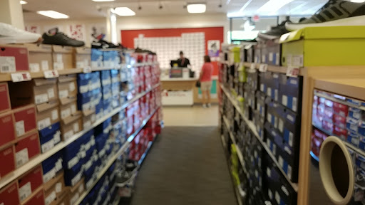 Shoe Store «Famous Footwear», reviews and photos, 9163 E Stockton Blvd, Elk Grove, CA 95624, USA