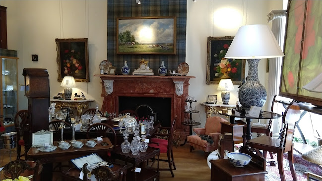 George Pirie Antiques - Shop