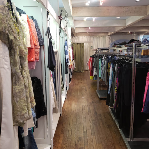 Second Hand Store «Goodwill Deja Blue Boutique», reviews and photos, 303 University Blvd, Denver, CO 80206, USA