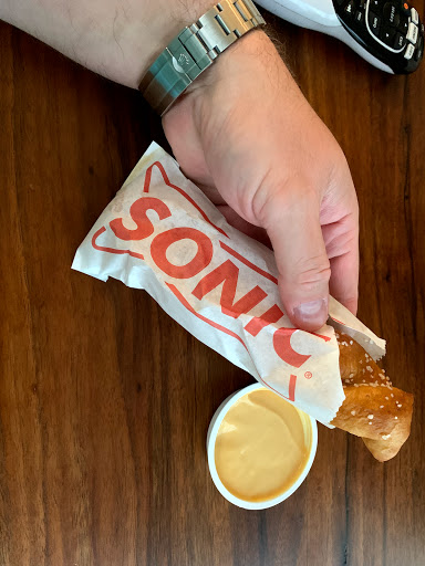 Fast Food Restaurant «Sonic Drive-In», reviews and photos, 208 W Avalon Ave, Muscle Shoals, AL 35661, USA