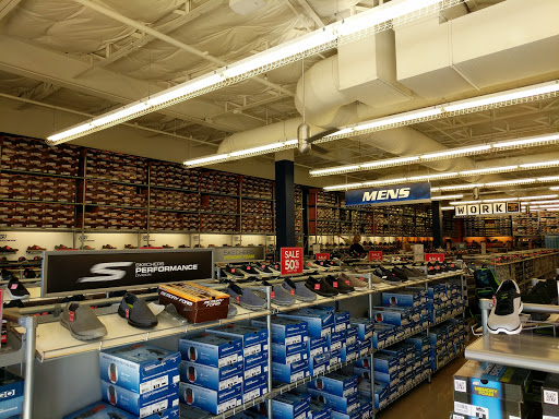 Shoe Store «SKECHERS Factory Outlet», reviews and photos, 100 S Central Expy #42, Richardson, TX 75080, USA