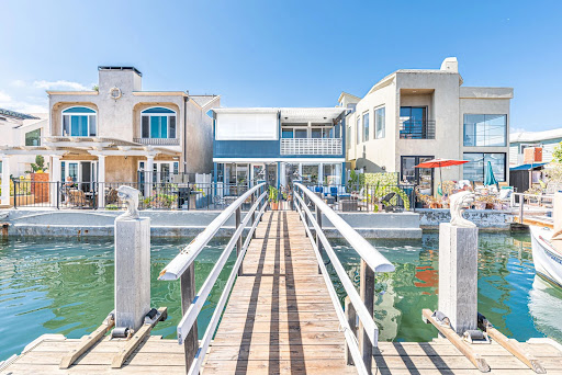 Beachview Realty image