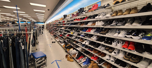 Clothing Store «Ross Dress for Less», reviews and photos, 13855 Outlet Dr, Silver Spring, MD 20904, USA