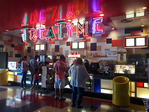 Movie Theater «Regal Promenade Palace Stadium 12», reviews and photos, 4107 S Yale Ave, Tulsa, OK 74135, USA