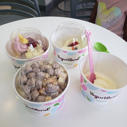 Frozen Yogurt Shop «Yogurtland Costa Mesa- Baker Street», reviews and photos, 1450 Baker St, Costa Mesa, CA 92626, USA