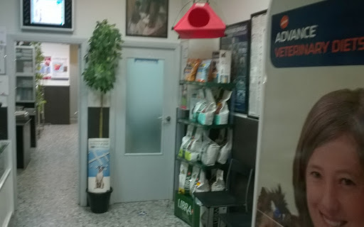 Centro Veterinario Monzón en Sevilla