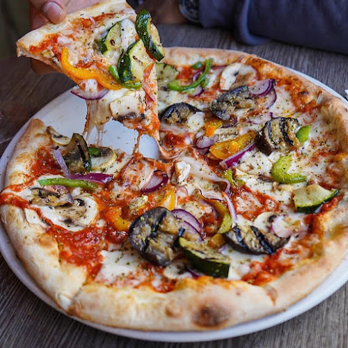 Reviews of Bella Roma - Italian Restaurant in London - Pizza