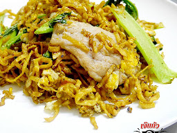 เจ๊แก้วหนึ่งราดหน้ายอดผัก สาขา พันท้ายนรสิงห์