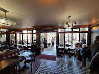 Atmosphère du Café Café de l'Industrie à Saint-Germain-en-Laye - n°12