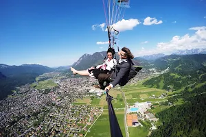Fly Garmisch UG (hb) - Gleitschirm Paragliding und Tandemfliegen image