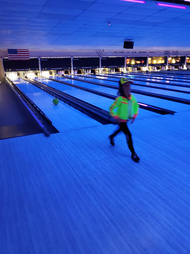 Bowling Alley «New Smyrna Lanes», reviews and photos, 185 N Causeway, New Smyrna Beach, FL 32169, USA