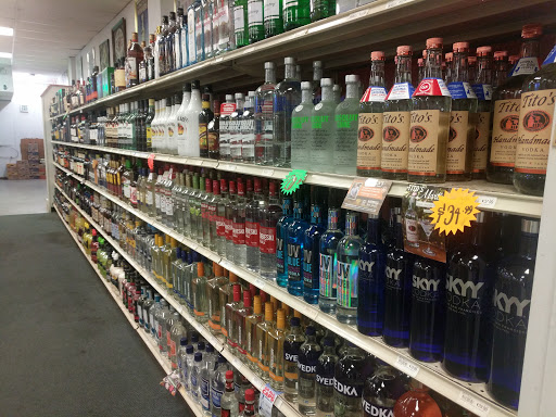 Liquor Store «Harpers Choice Liquors», reviews and photos, 5485 Harpers Farm Rd, Columbia, MD 21044, USA