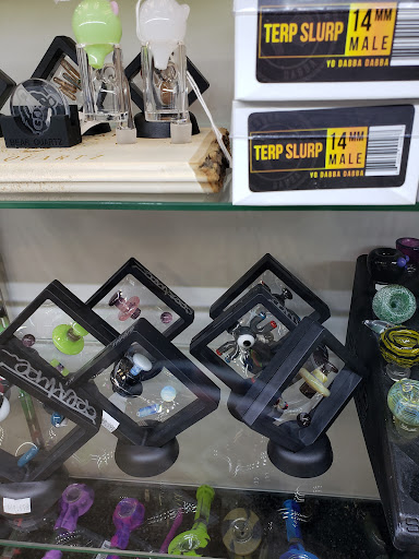 Tobacco Shop «Hazel Sky Smoke Shop San Pedro», reviews and photos, 7071 San Pedro Ave, San Antonio, TX 78216, USA