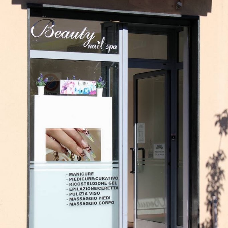 Beauty Nail spa , manicure a Sesto San Giovanni