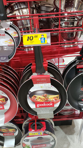 Department Store «BrandsMart USA», reviews and photos, 821 SW Natura Blvd, Deerfield Beach, FL 33441, USA