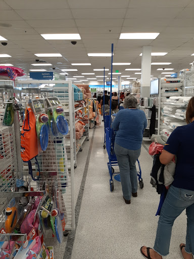 Clothing Store «Ross Dress for Less», reviews and photos, 133 Plaza Dr, Vallejo, CA 94591, USA