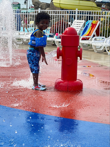 Water Park «Niles Prk District Oasis Waterpark», reviews and photos, 7877 N Milwaukee Ave, Niles, IL 60714, USA