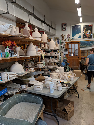 Pottery Store «Mississippi Mud Pottery», reviews and photos, 310 E Broadway, Alton, IL 62002, USA